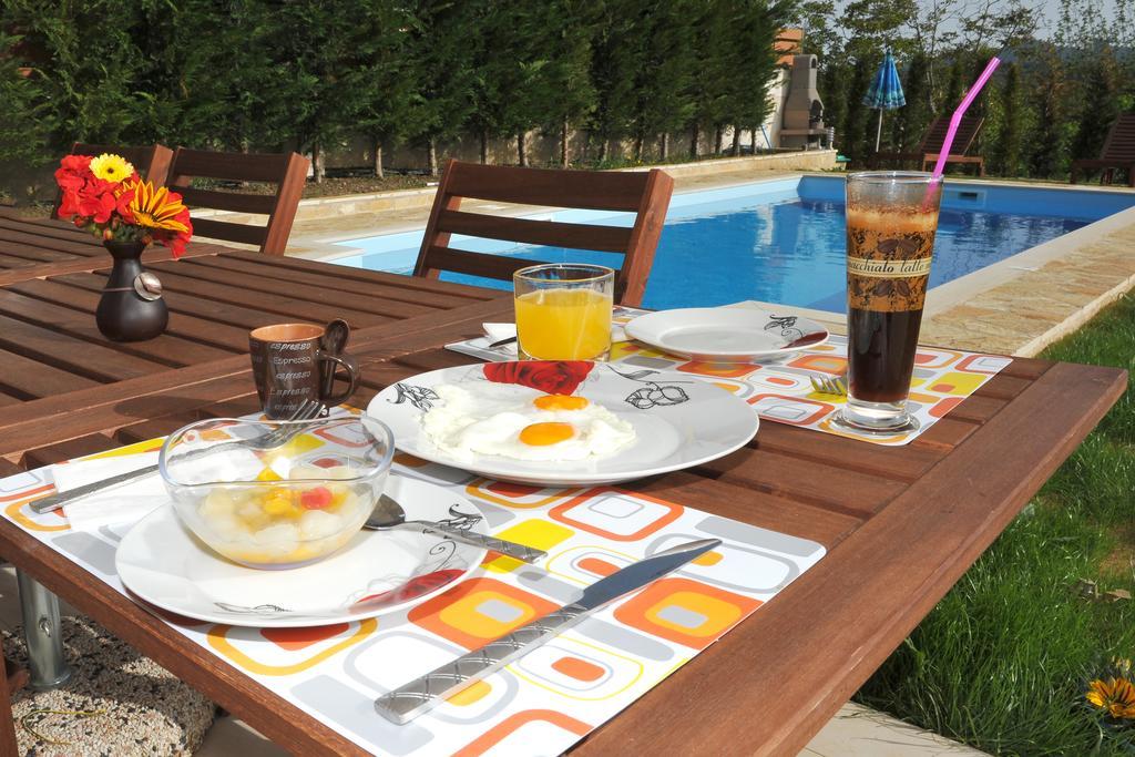 Villa Poulades Guviá Szoba fotó