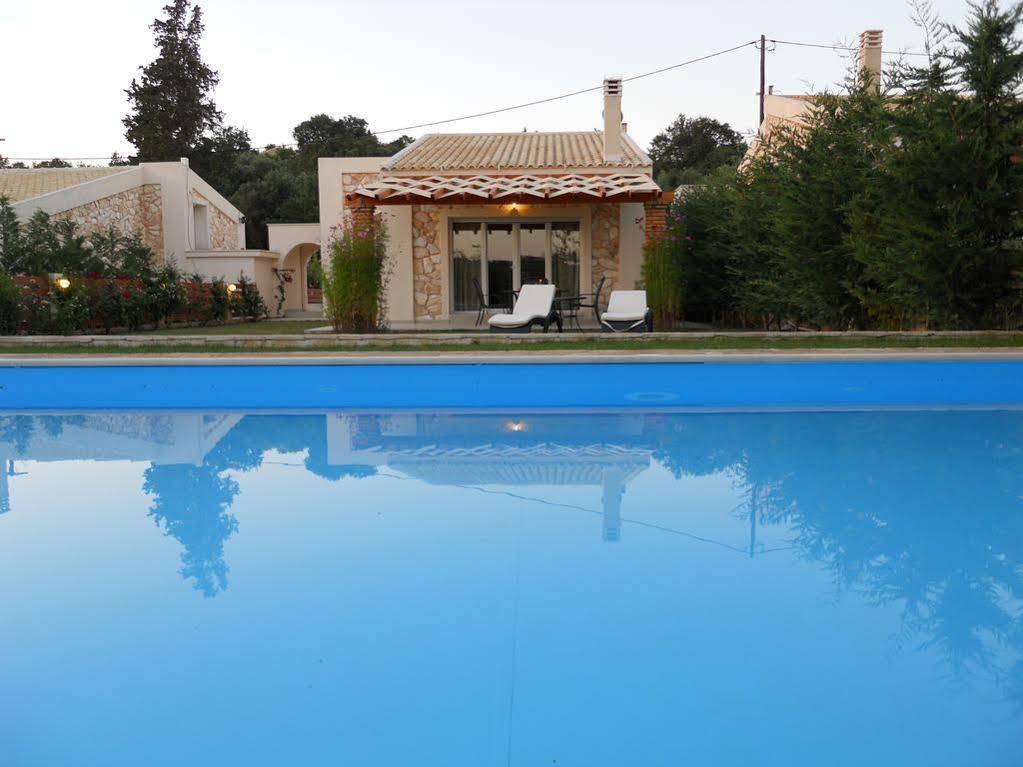 Villa Poulades Guviá Kültér fotó